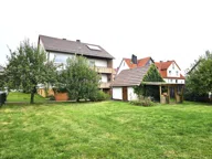 Bild von Gepflegtes Zweifamilienhaus in Ahnatal-Weimar Häuser, in Ahnatal, 174.00 m², 6.00 Zi., Bj. 1959