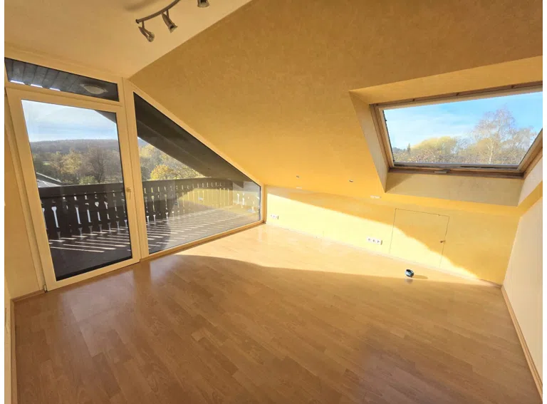 Zimmer mit Loggia DG