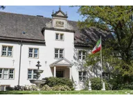 Bild von Schloss Alverdissen: Wohnen. Arbeiten. Repräsentieren. Häuser, in Barntrup, 885.0 m², 13.0 Zi., Bj. 1662