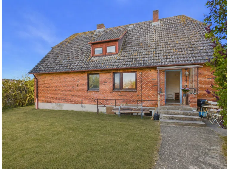 Nebeneingang - Lütt Immobilien Kiel.jpg