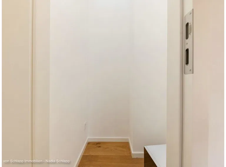 storageroom-min