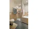 Bad mit Wanne/Dusche