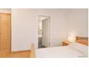grosses Schlafzimmer c