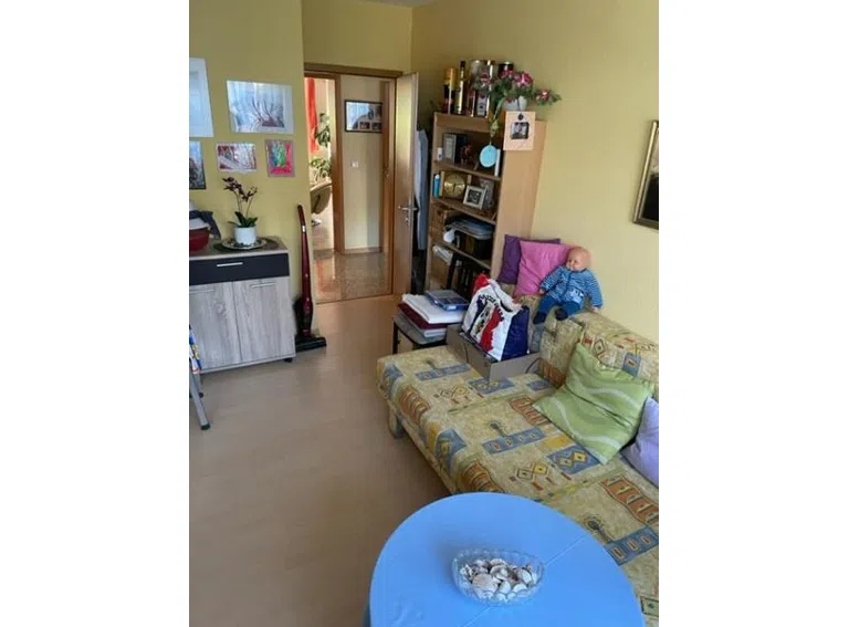 Schlafzimmer 1 2