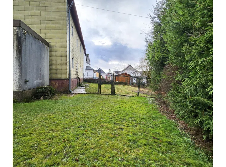 Grundstück, Blick hinter das Haus