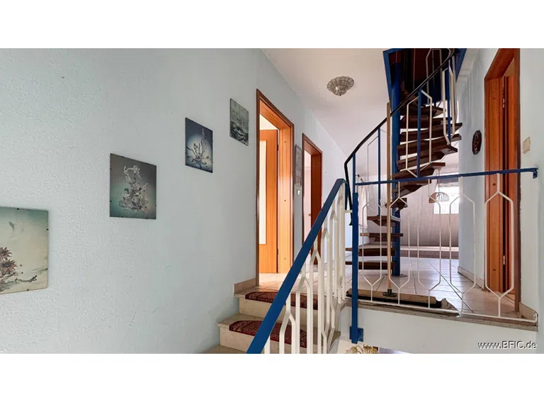 Treppe zum OG