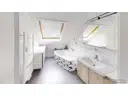 Modernes Badezimmer