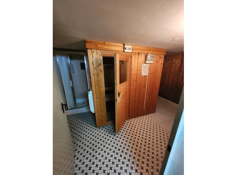 HB19 Sauna im Keller
