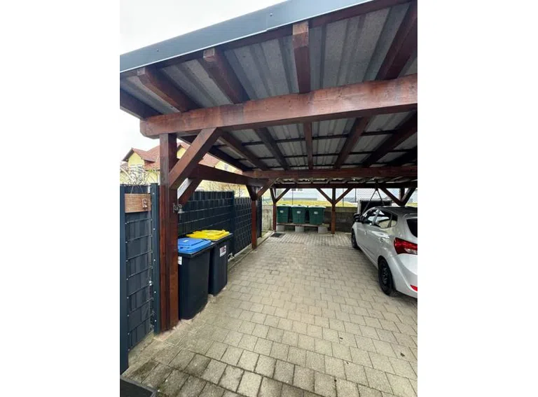 1 Carport