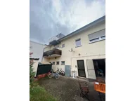 Titelbild für Im Zentrum dieser Stadt steht dieses Zweifamilienhaus mit Gewerbeeinheit um