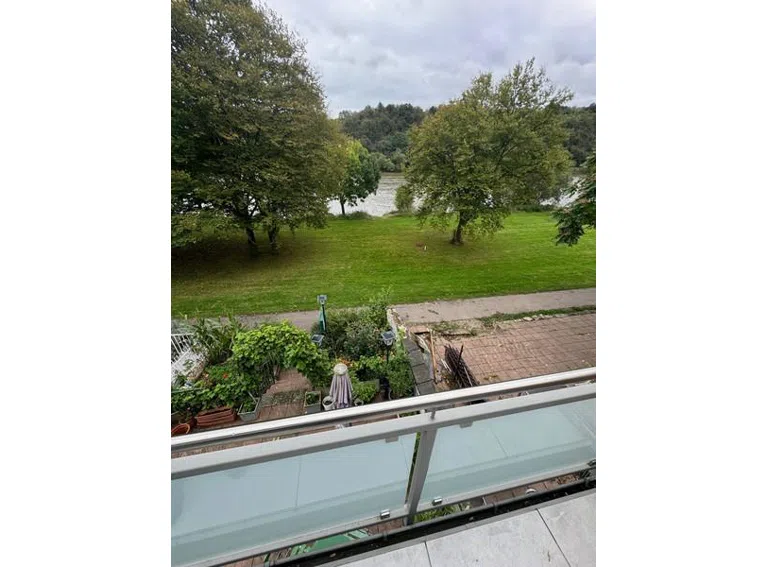 20 OG großer Balkon