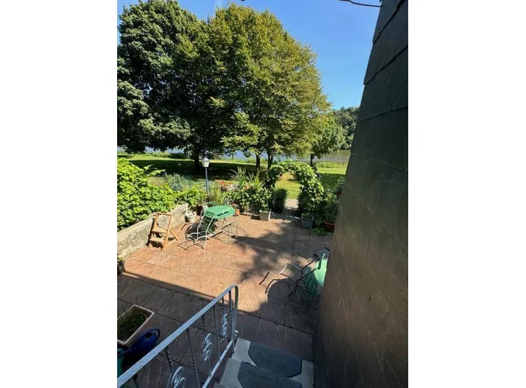 16 DG Außen Sicht zur Mosel und Terrasse