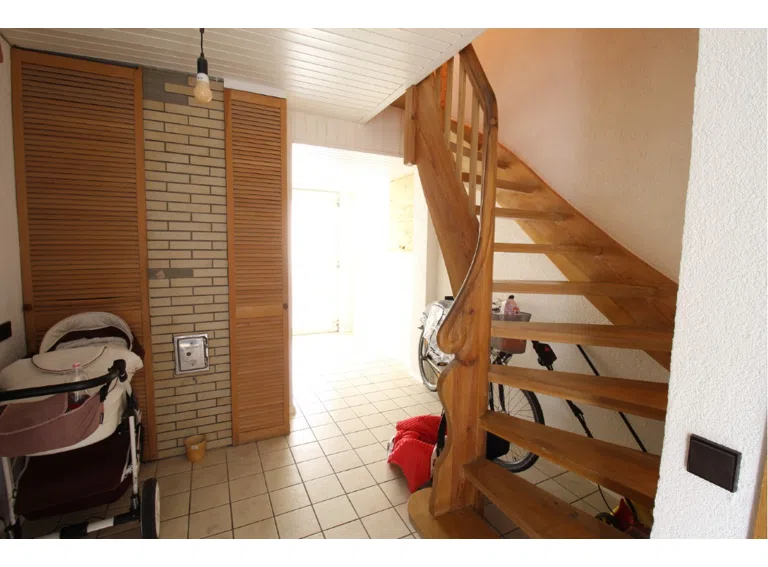 Hauseingang/ Aufgang zur Wohnung
