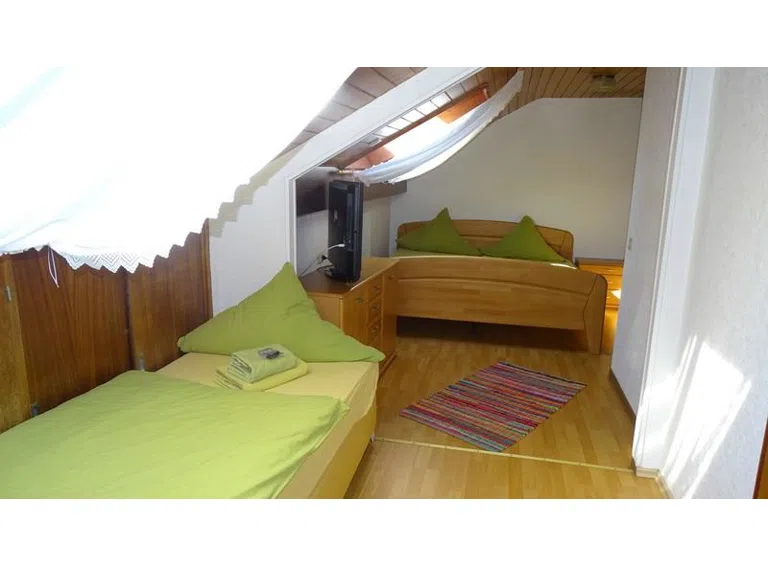 Schlafzimmer2DG