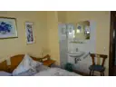 Hotelzimmer m. Waschbecken
