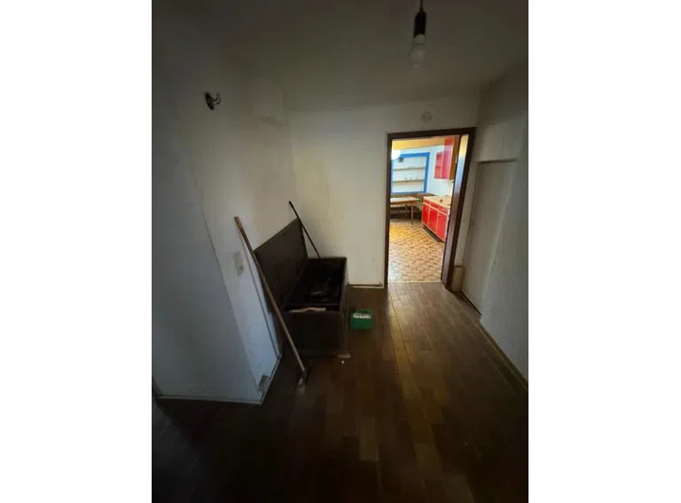 30 Flur zur Küche