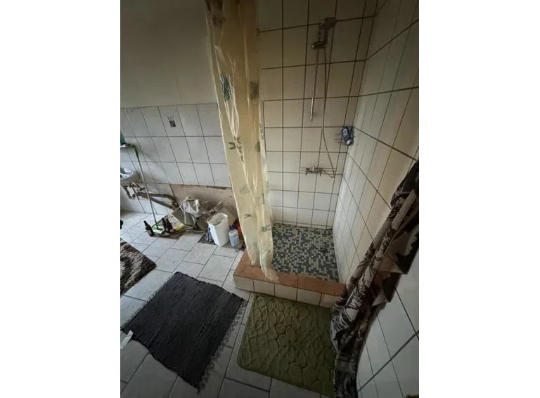 39 Duschbad im OG