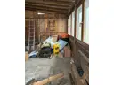 8 Carport innen