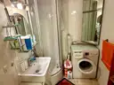 Badezimmer mit Dusche