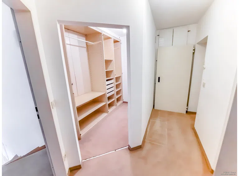 begehbarer Kleiderschrank/Speicher