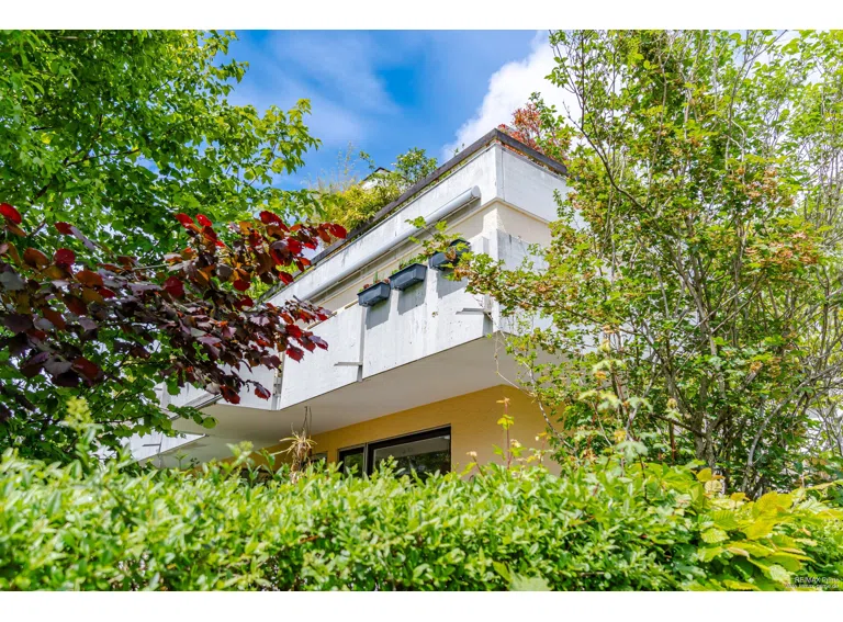 großzügiger Südbalkon