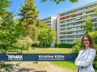 Bild von Sanierte 4-Zimmer-Wohnung mit großem Ostbalkon in München-Bogenhausen Eigentumswohnungen, in München, 94.00 m², 4.00 Zi., Bj. 1969