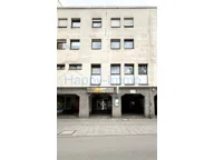 Bild von gepflegter Laden in Lauflage mit Lager im Gewerbe, in München, 147.80 m², Bj. 1982