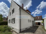 Bild von Grundstück mit Sanierungsbedürftigem Einfamilienhaus Häuser, in München, 120.00 m², 4.00 Zi., Bj. 1938