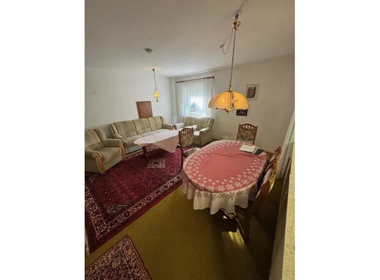 9 Wohnzimmer