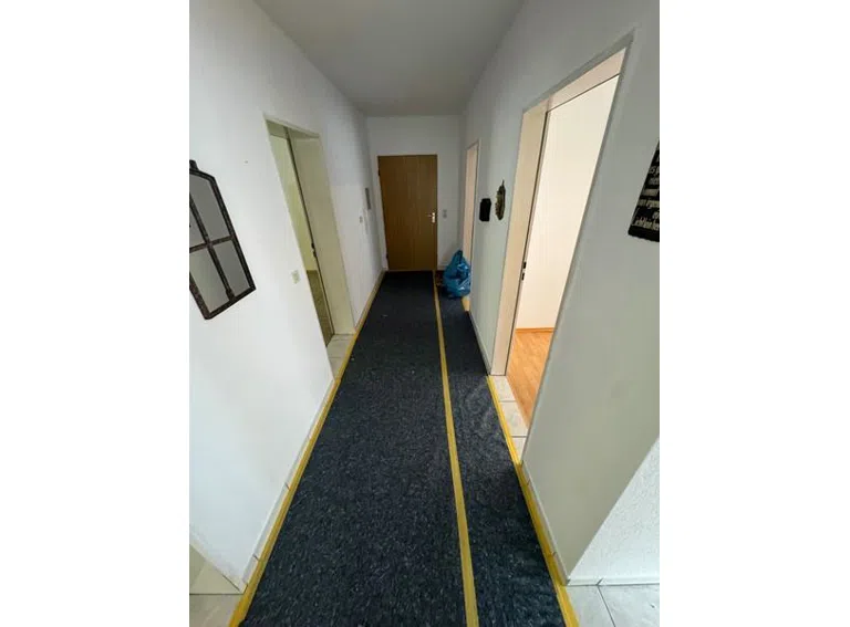 19 Flur in Renovierung