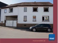 Bild von Hofreite: Wohnhaus mit Torhaus, große Scheune und Häuser, in Nidda, 185.6 m², 6.0 Zi., Bj. 1920
