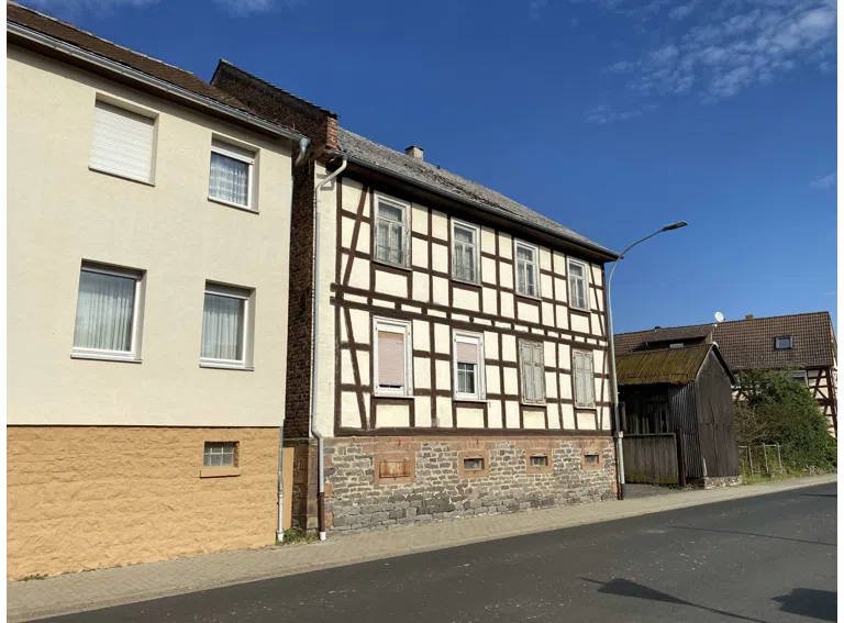 Straßenansicht