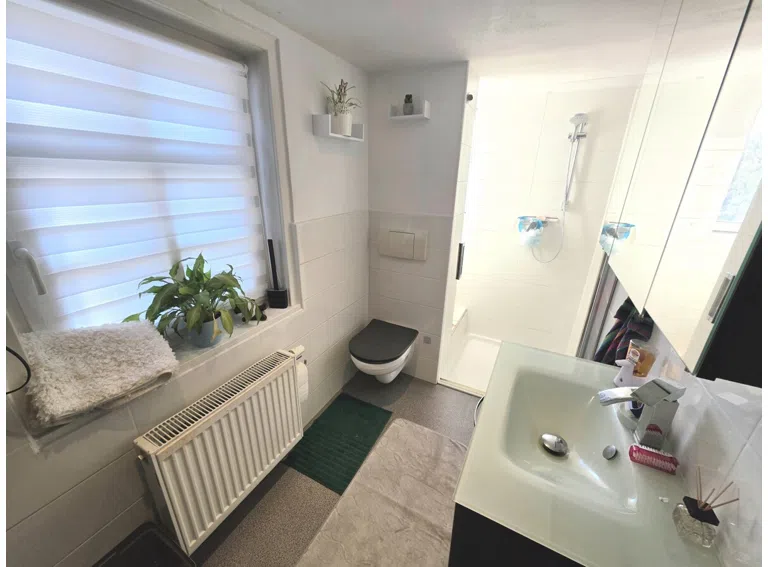 Bad mit Dusche OG