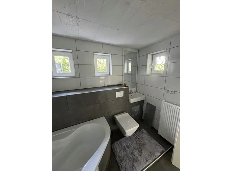 2g Badewann WC Hygienebereich