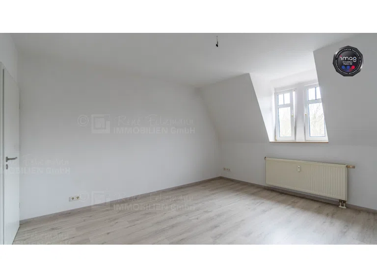 RF-1362 Zweizimmerwohnung PlauenSchlafen