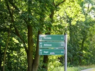 Titelbild für In Ortsrandlage, mitten im Grünen, idyllisch und doch noch im