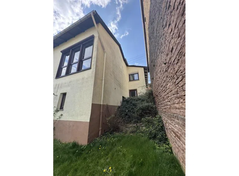 15 Grenzbebauung