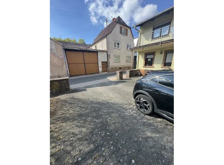 2 Sicht Hof zur Straße