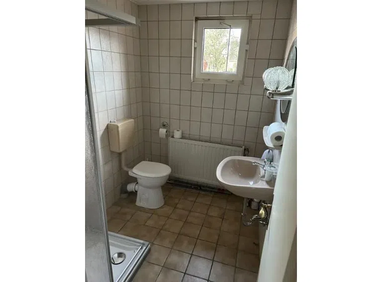 6 EG Einliegerwohnung Bad