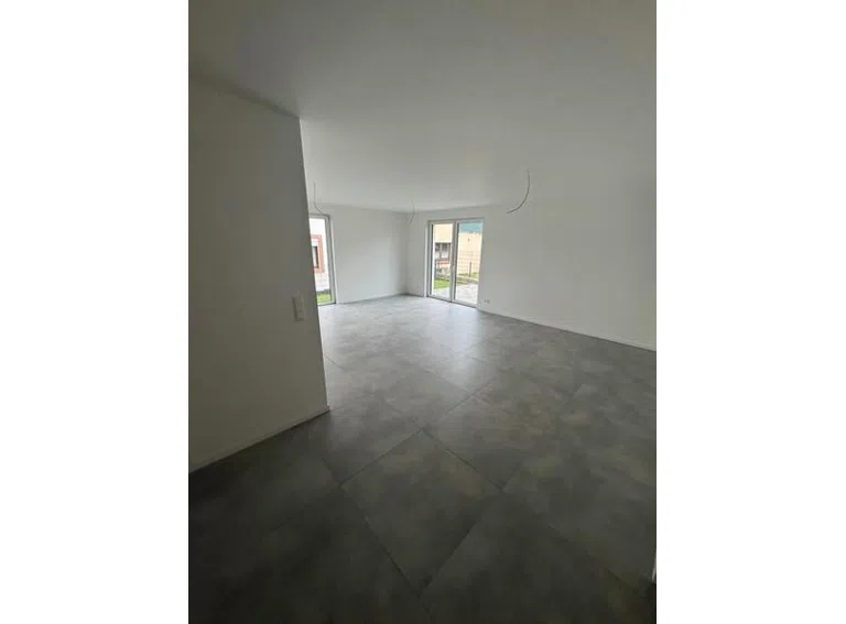 27 Wohnbereich mit Terrassenzugang