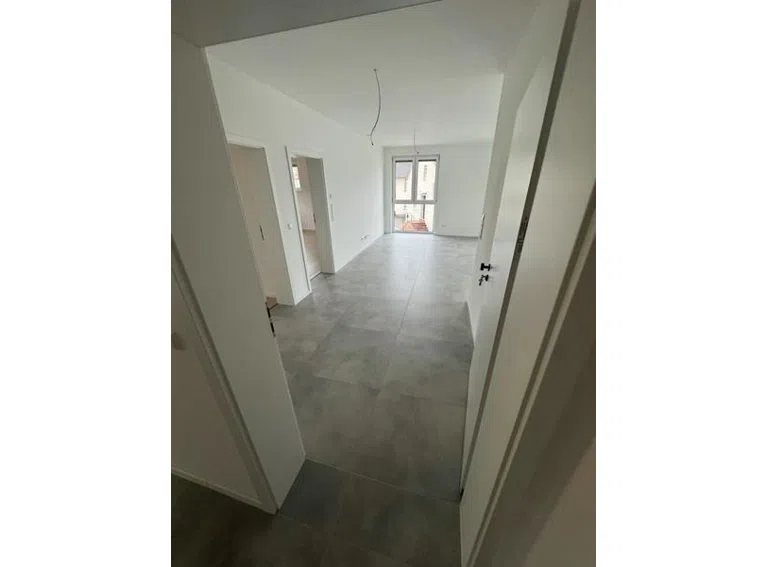 25 Wohnungseingang