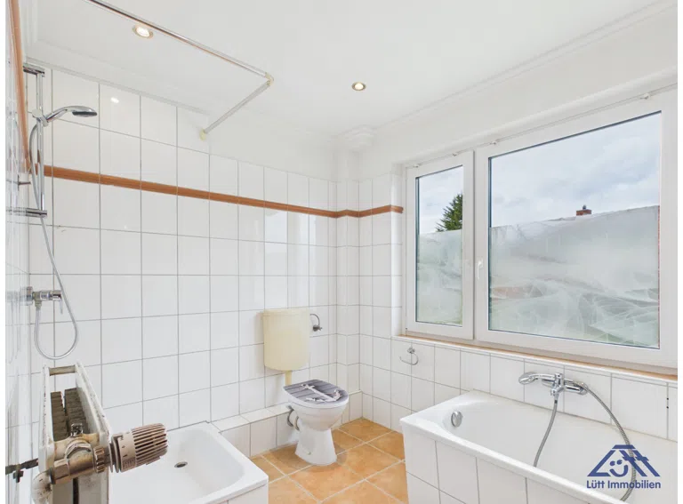 Duschbad OG - Lütt Immobilien - Selent.jpg