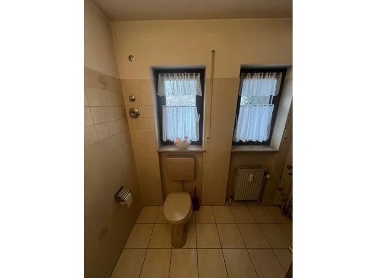 14 Gäste WC