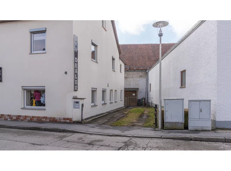 Zufahrt zum Innenhof