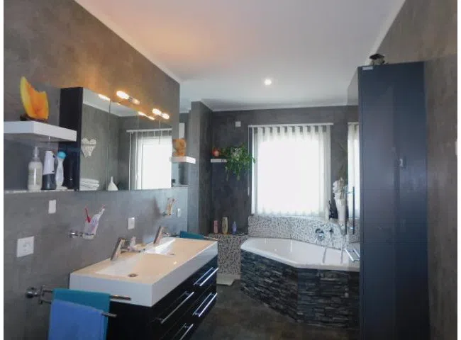BB25 Badezimmer im OG