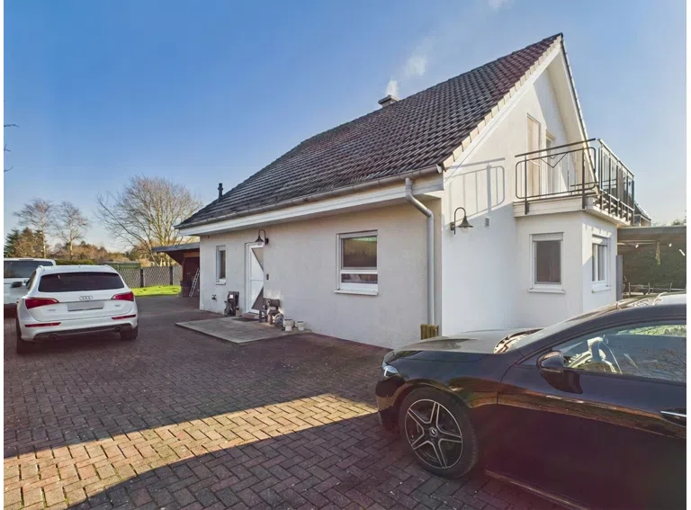 Haus von vorne