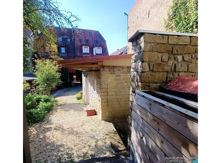 Blick in die Einfahrt