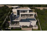 Bild von Villa mit privatem Pool und Meerblick. Modell Titelbild für Lirios Design ist ein Angebot moderner Villen im Wohngebiet Cumbre
